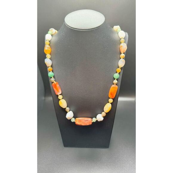 Vintage Agate Semi Precious Stone Necklace - Picture 4 of 9